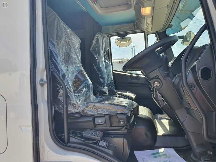 2020 IVECO ML120 SLEEPER CAB MANUAL 250HP null null White
