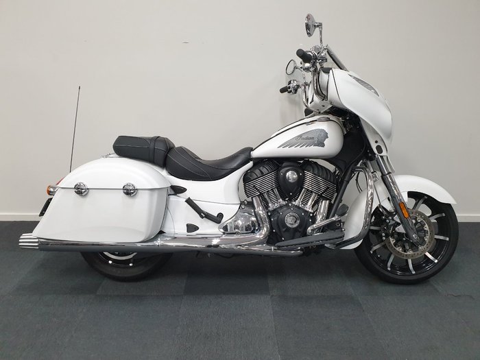 2019 Indian CHIEFTAIN DARK HORSE WHITE White