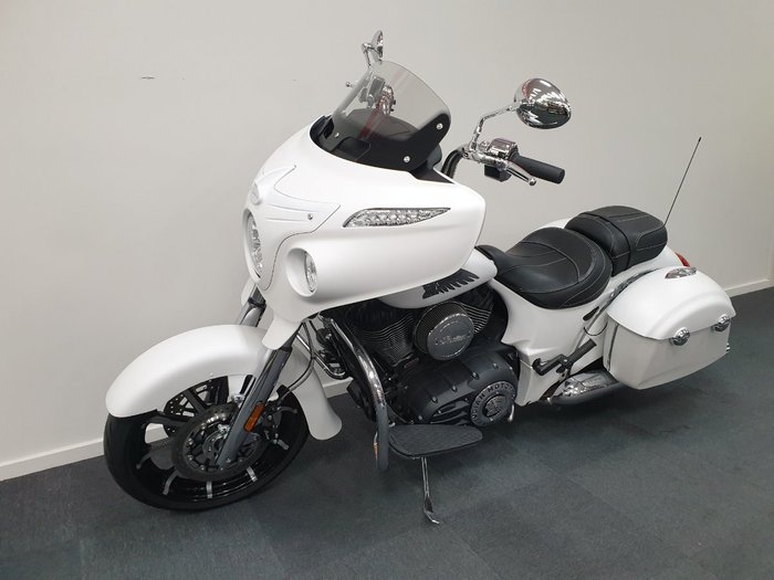 2019 Indian CHIEFTAIN DARK HORSE WHITE White