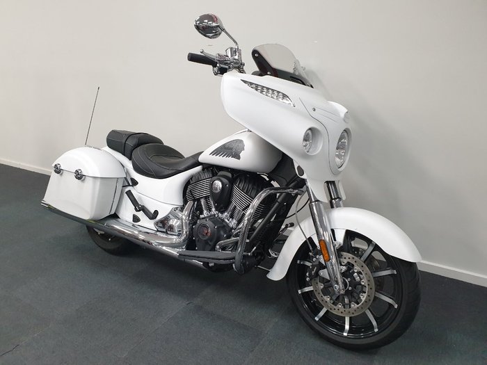 2019 Indian CHIEFTAIN DARK HORSE WHITE White
