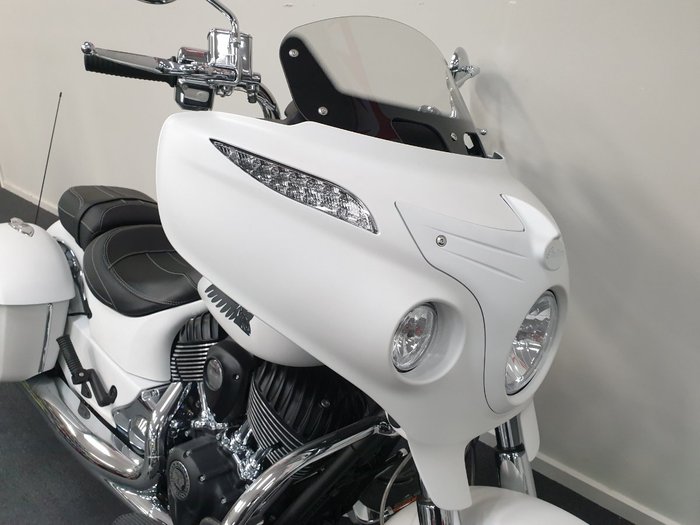 2019 Indian CHIEFTAIN DARK HORSE WHITE White