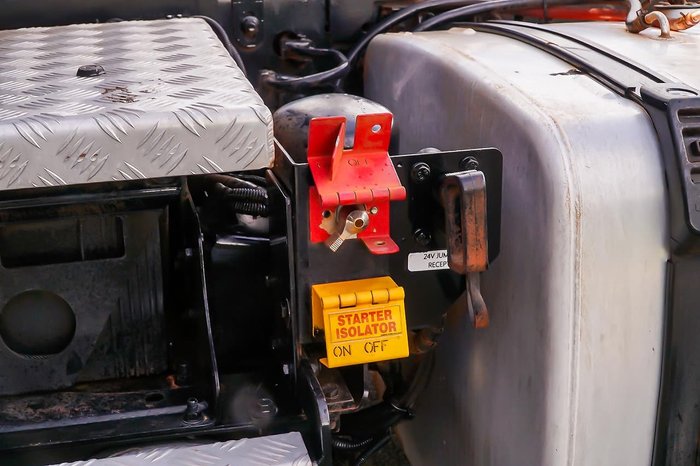 2014 HINO FS 2848 WHITE