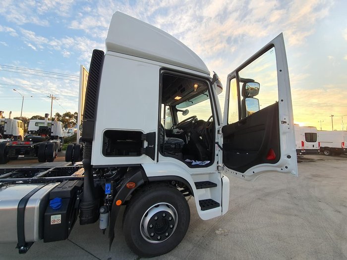 2021 IVECO ML160E28 E6 HIGH ROOF SLEEPER CAB AUTO null null white
