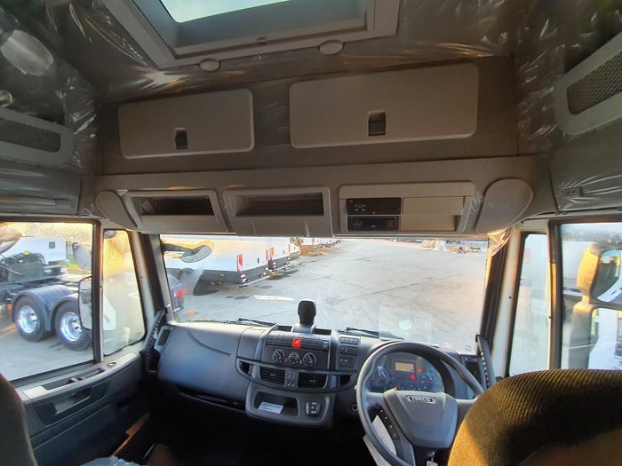 2021 IVECO ML160E28 E6 HIGH ROOF SLEEPER CAB AUTO null null white