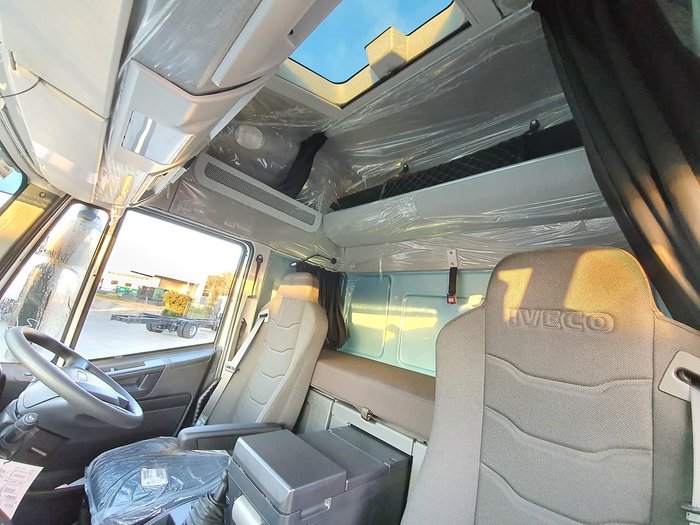 2021 IVECO ML160E28 E6 HIGH ROOF SLEEPER CAB AUTO null null white