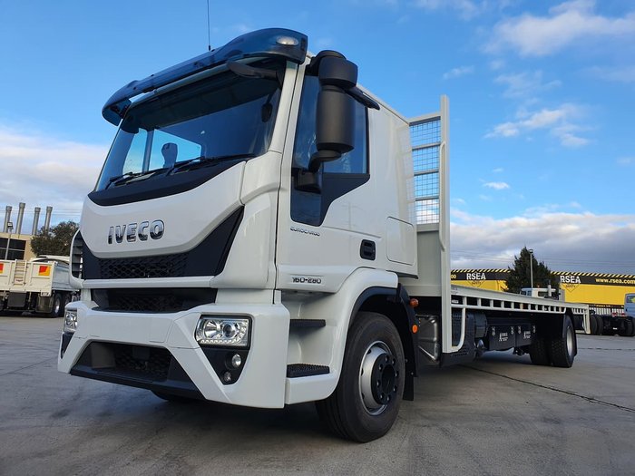 2020 IVECO EUROCARGO ML160 E6 SLEEPER MANUAL WITH TRAY null null white