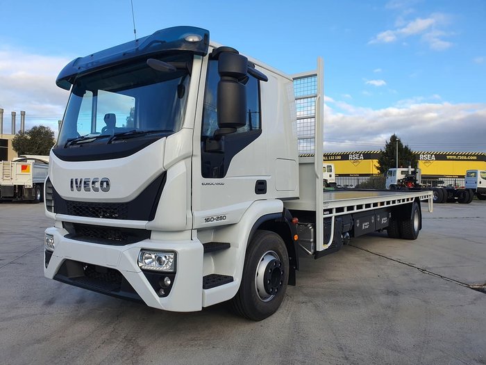 2020 IVECO EUROCARGO ML160 E6 SLEEPER MANUAL WITH TRAY null null white