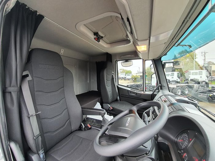 2020 IVECO EUROCARGO ML160 E6 SLEEPER MANUAL WITH TRAY null null white