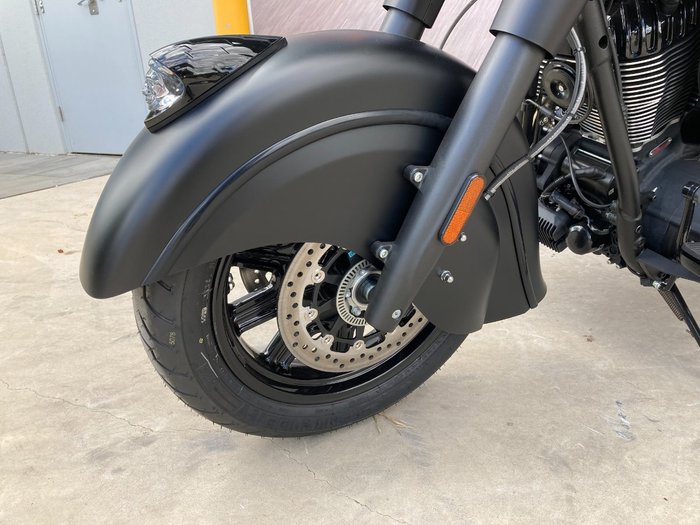 2020 Indian CHIEF DARK HORSE Black