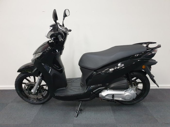 2020 Peugeot BELVILLE 200 RS Black