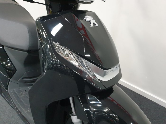 2020 Peugeot BELVILLE 200 RS Black