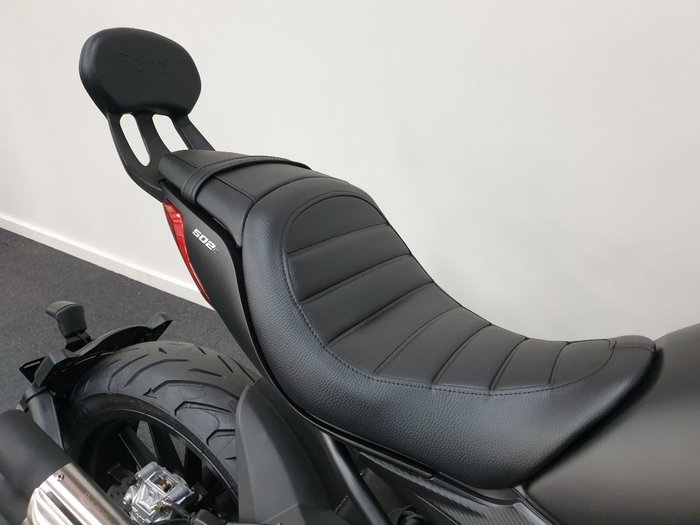 2020 Benelli 502C Black
