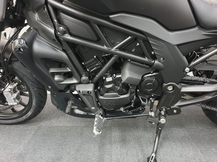 2020 Benelli 502C Black