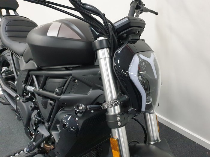 2020 Benelli 502C Black