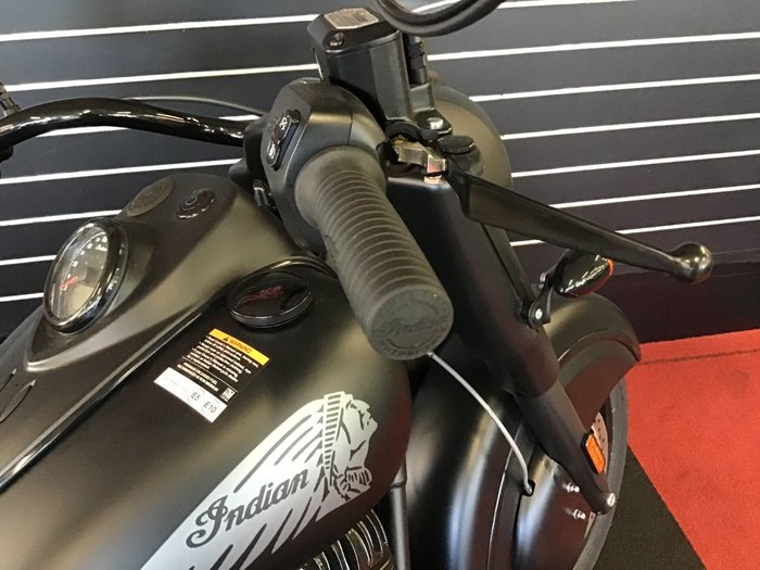 2020 Indian CHIEF DARK HORSE Black