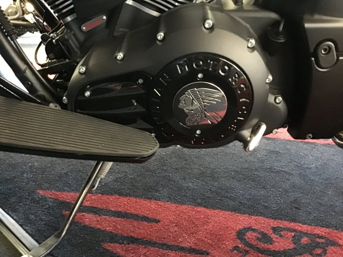 2020 Indian CHIEF DARK HORSE Black