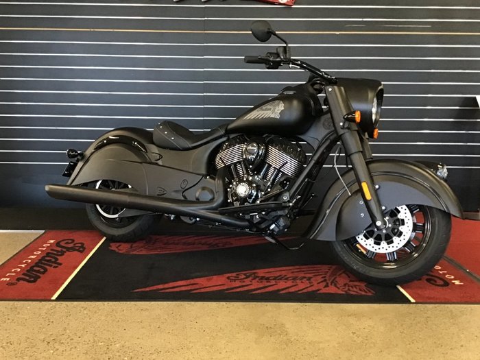 2020 Indian CHIEF DARK HORSE Black