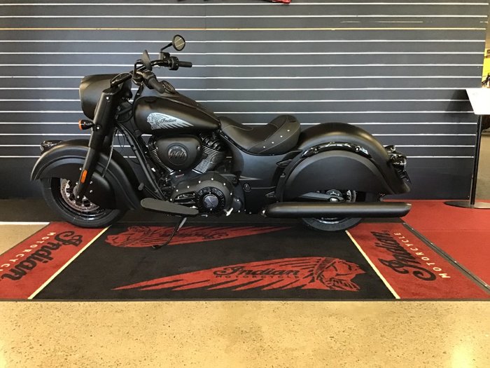 2020 Indian CHIEF DARK HORSE Black