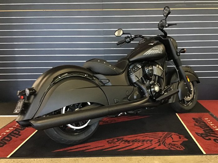 2020 Indian CHIEF DARK HORSE Black