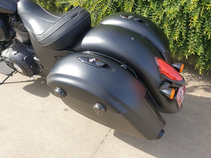 2020 Indian SPRINGFIELD DARK HORSE BLACK