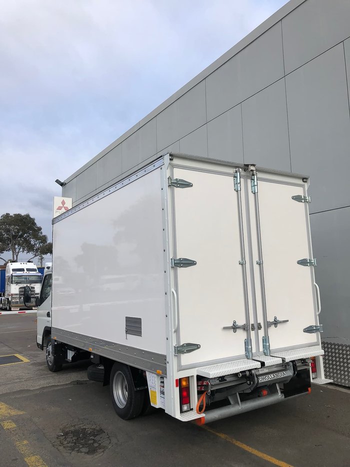 2020 FUSO CANTER CAR LICENCE PAN PANTECH SAFETY PACK TUCKAWAY TAILGATE null null White