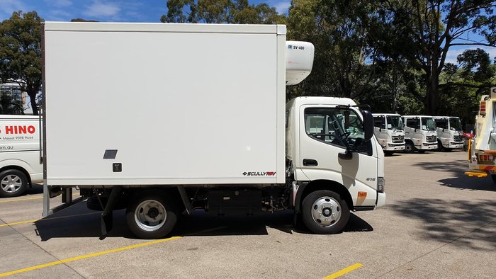 2020 HINO 300 SERIES 616 IFS AUTO FRIDGE TRUCK null null White