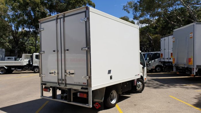 2020 HINO 300 SERIES 616 IFS AUTO FRIDGE TRUCK null null White