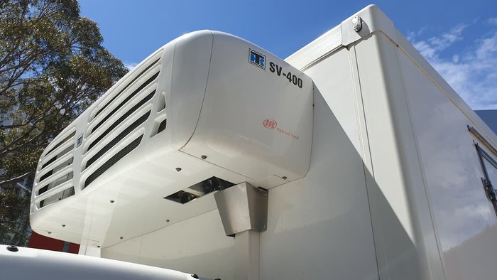 2020 HINO 300 SERIES 616 IFS AUTO FRIDGE TRUCK null null White