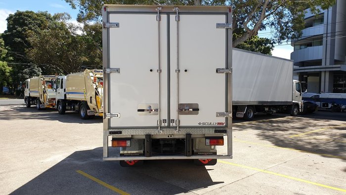 2020 HINO 300 SERIES 616 IFS AUTO FRIDGE TRUCK null null White