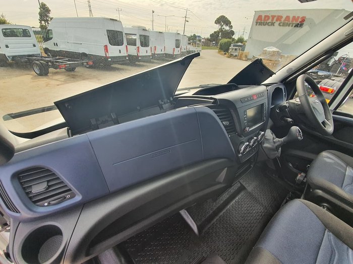 2020 IVECO DAILY 70C17 CAB CHASSIS 4350MM WB null null white