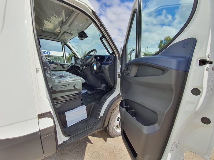 2020 IVECO DAILY 35S17 VAN - 12M null null white