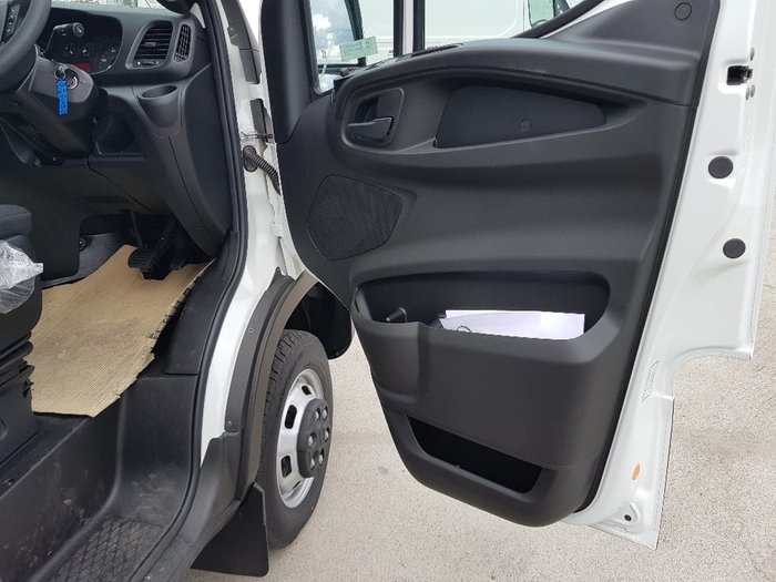 2020 IVECO DAILY 35S17 VAN - 12M null null white