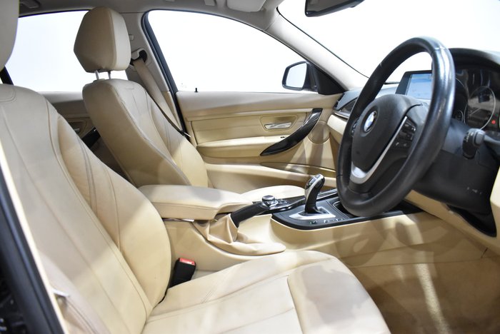 2014 BMW 3 Series 320d Luxury Line F30 Black