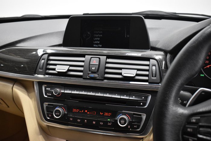 2014 BMW 3 Series 320d Luxury Line F30 Black