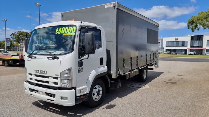 2012 ISUZU FRR500 8 PALLET WHITE