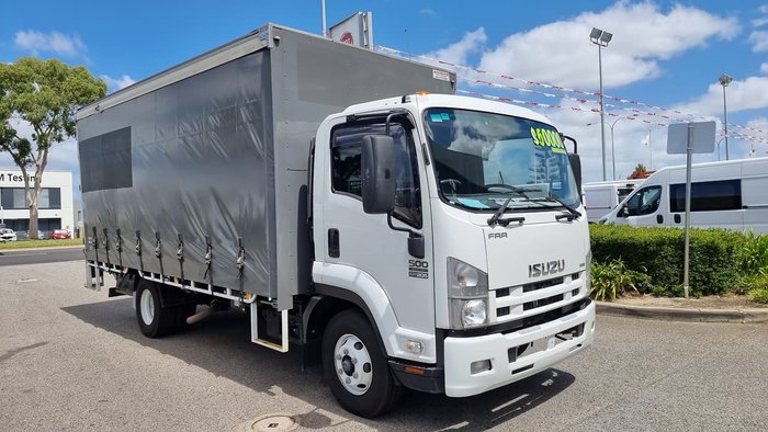 2012 ISUZU FRR500 8 PALLET WHITE
