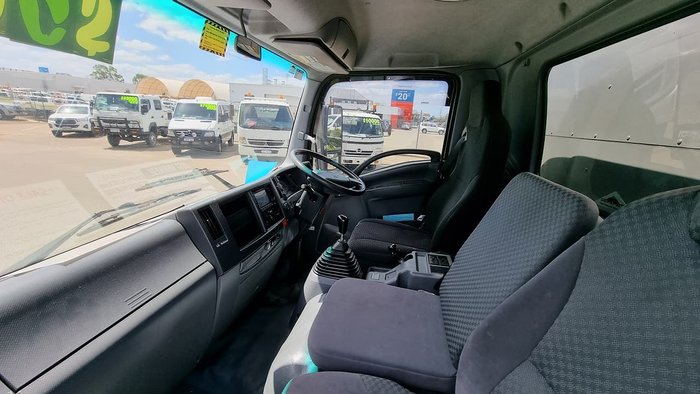 2012 ISUZU FRR500 8 PALLET WHITE