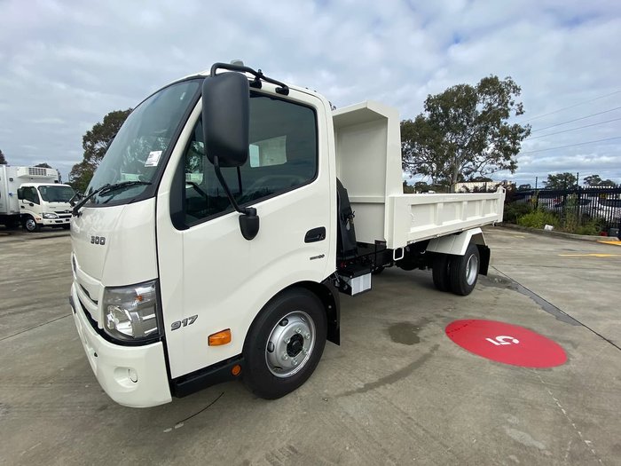 2020 HINO 300 SERIES 917 TIPPER - NEW MODEL null null White