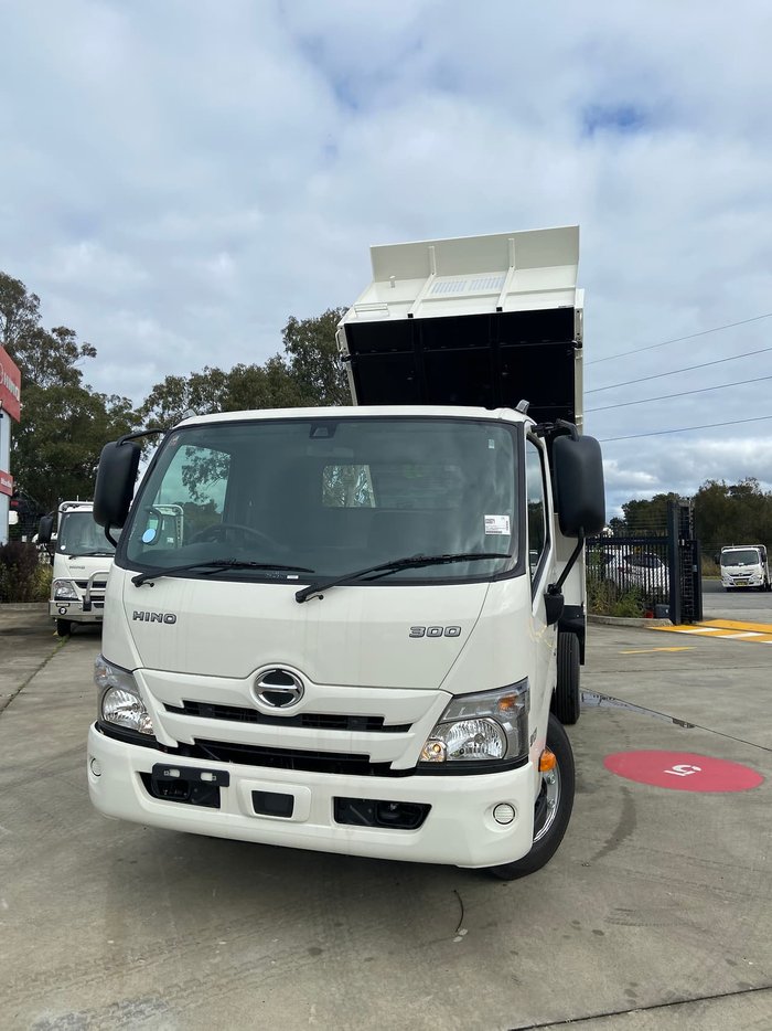 2020 HINO 300 SERIES 917 TIPPER - NEW MODEL null null White