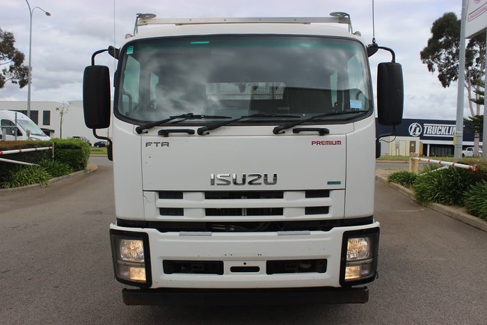 2013 ISUZU FTR 900 WHITE