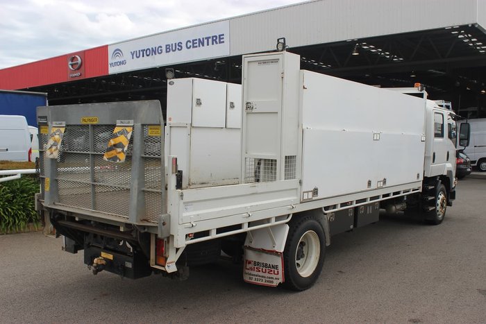 2013 ISUZU FTR 900 WHITE