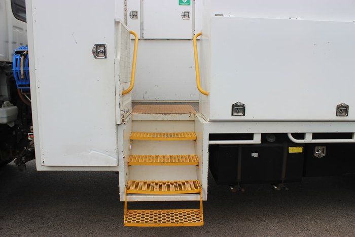 2013 ISUZU FTR 900 WHITE