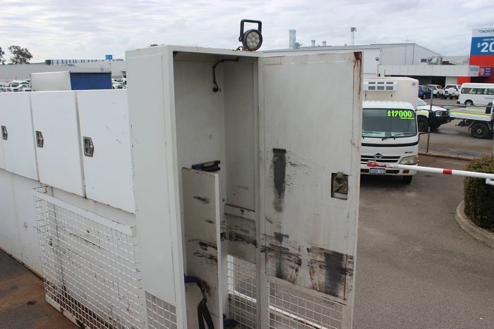 2013 ISUZU FTR 900 WHITE