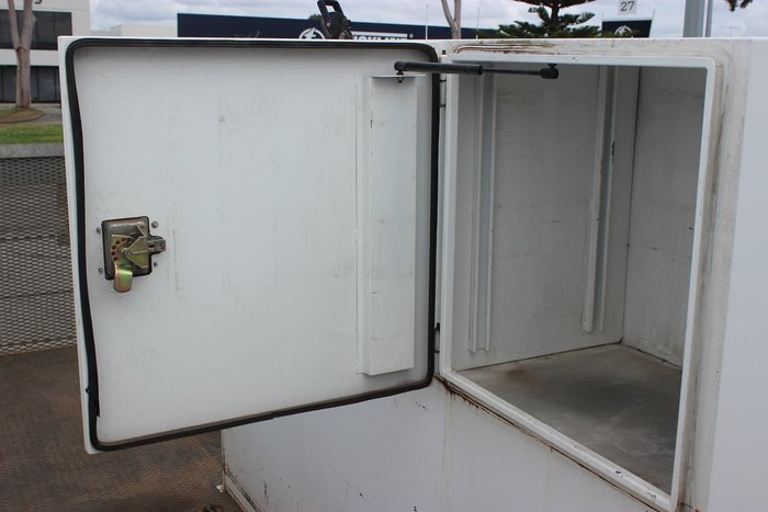 2013 ISUZU FTR 900 WHITE