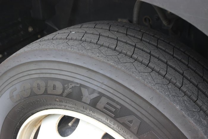 2013 ISUZU FTR 900 WHITE