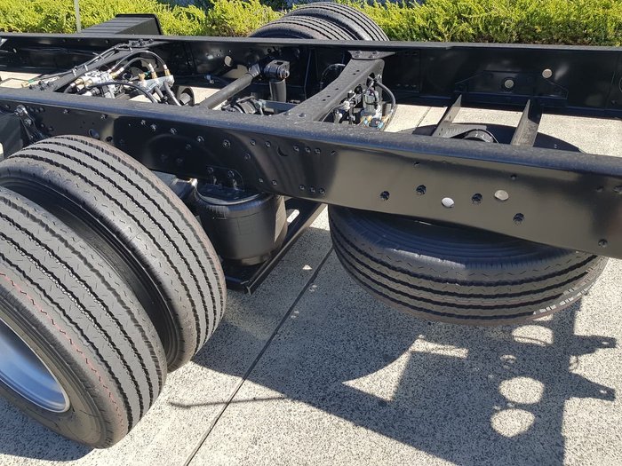 2020 FUSO FIGHTER 1224 AUTO AIR - CAB CHASSIS White