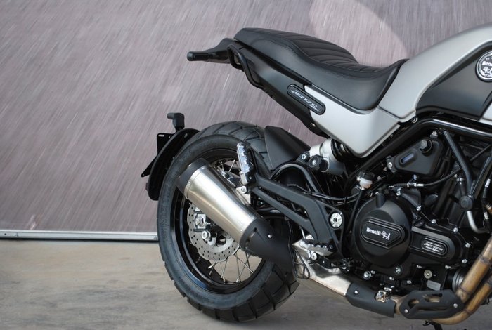 2020 Benelli LEONCINO (ABS) Silver