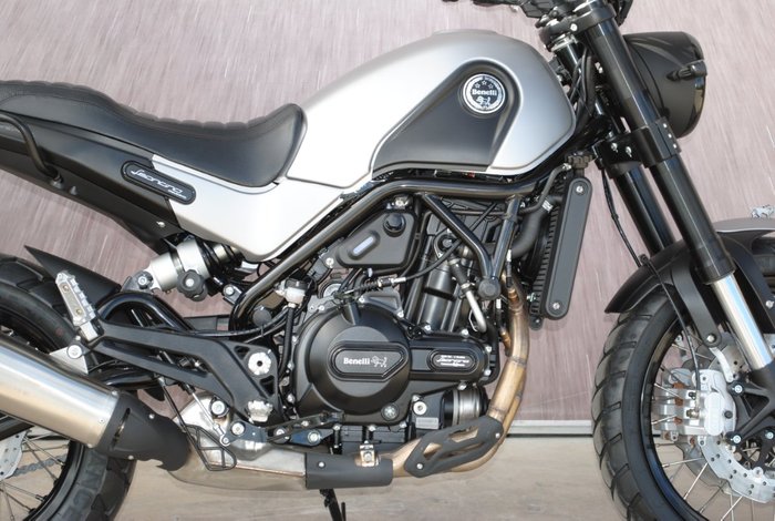 2020 Benelli LEONCINO (ABS) Silver