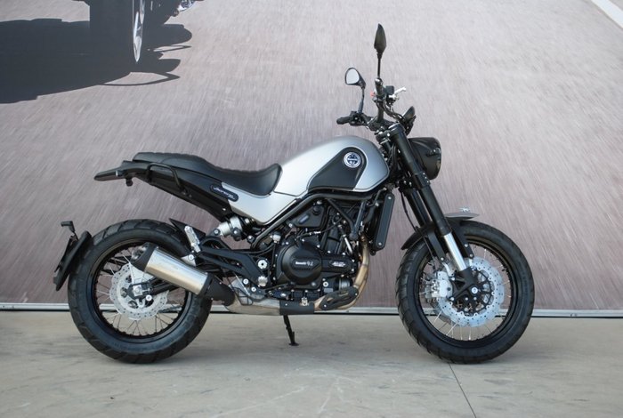 2020 Benelli LEONCINO (ABS) Silver