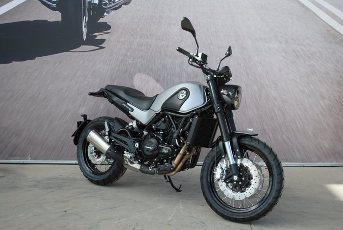 2020 Benelli LEONCINO (ABS) Silver
